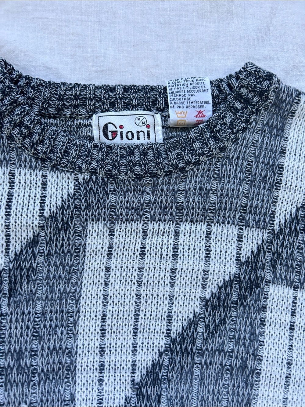 Vintage Black & White Geometric Crewneck Sweater - Picture 3 of 4